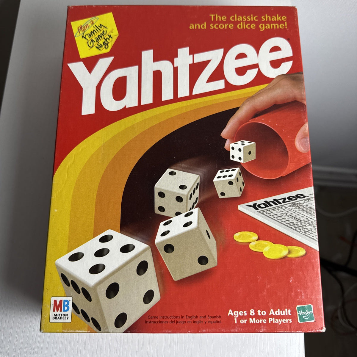 Hasbro Yahtzee 1998 complete dice game set with red shaker cup and box