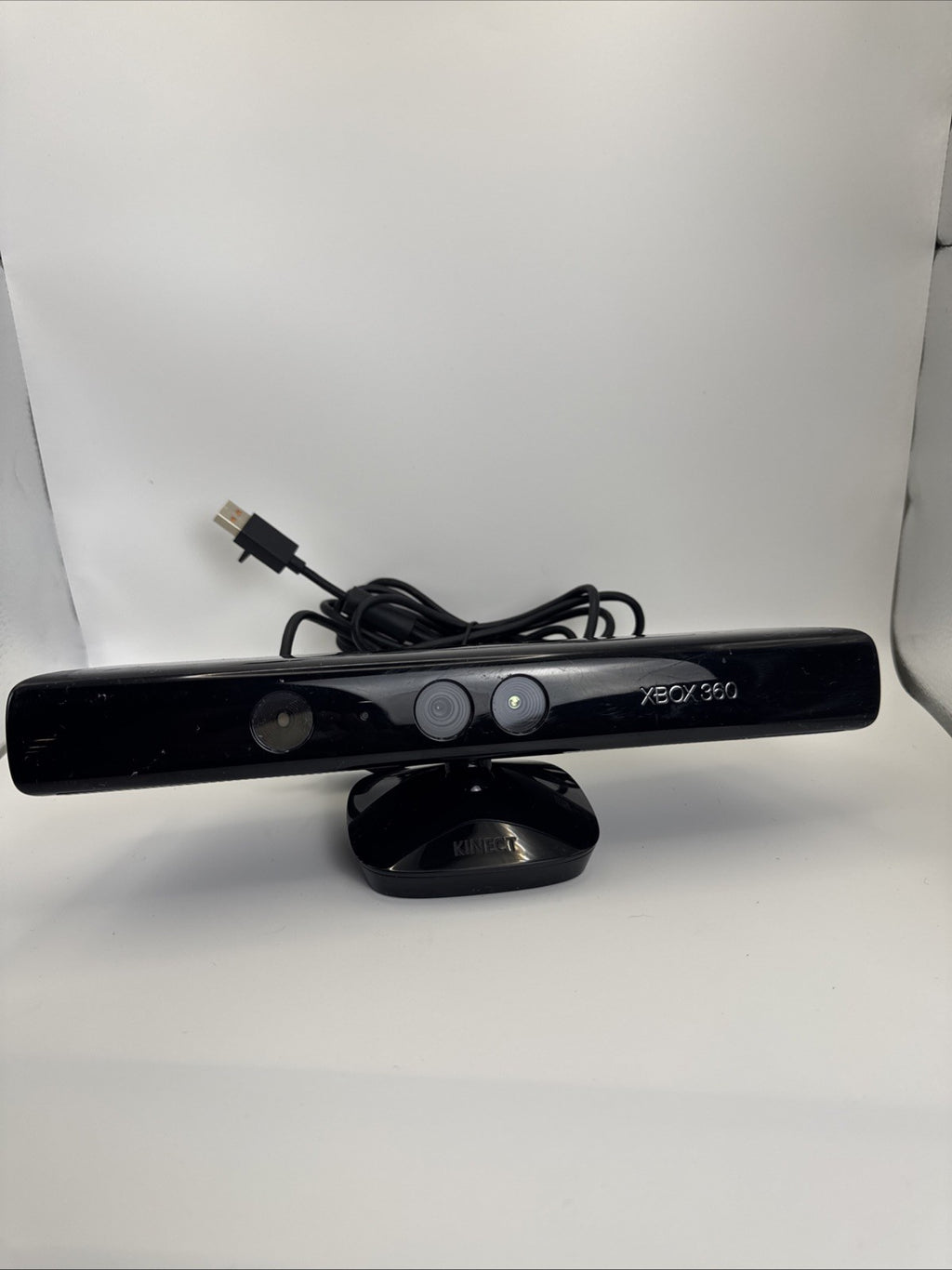 Microsoft Xbox 360 Kinect motion sensor camera in glossy black with 6ft cable