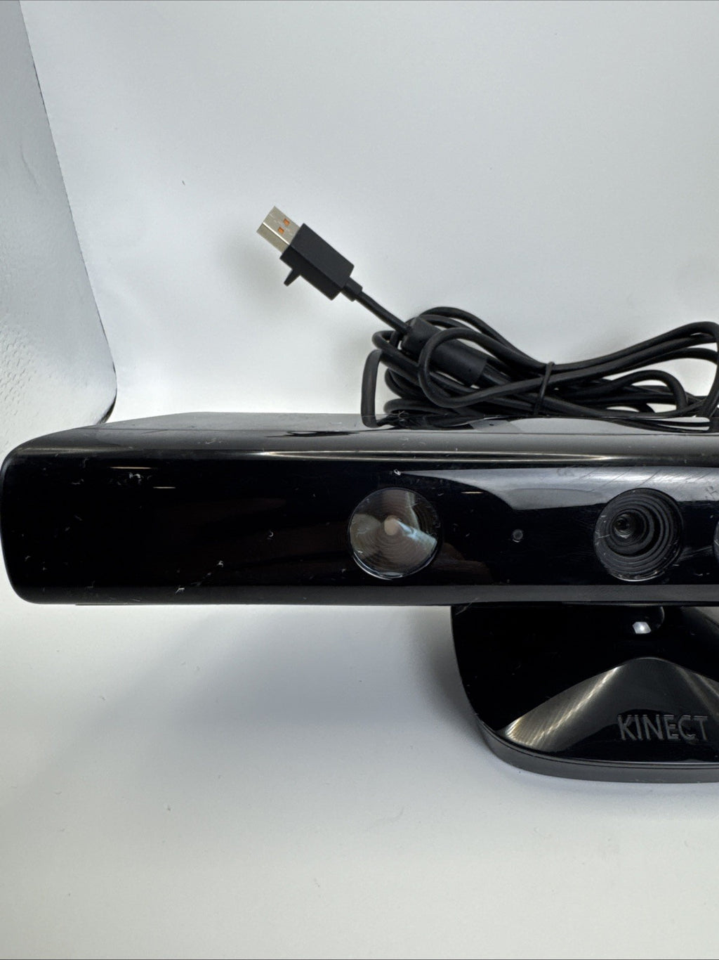 Microsoft Xbox 360 Kinect motion sensor camera in glossy black with 6ft cable