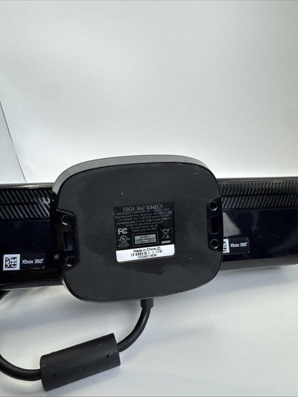 Microsoft Xbox 360 Kinect motion sensor camera in glossy black with 6ft cable