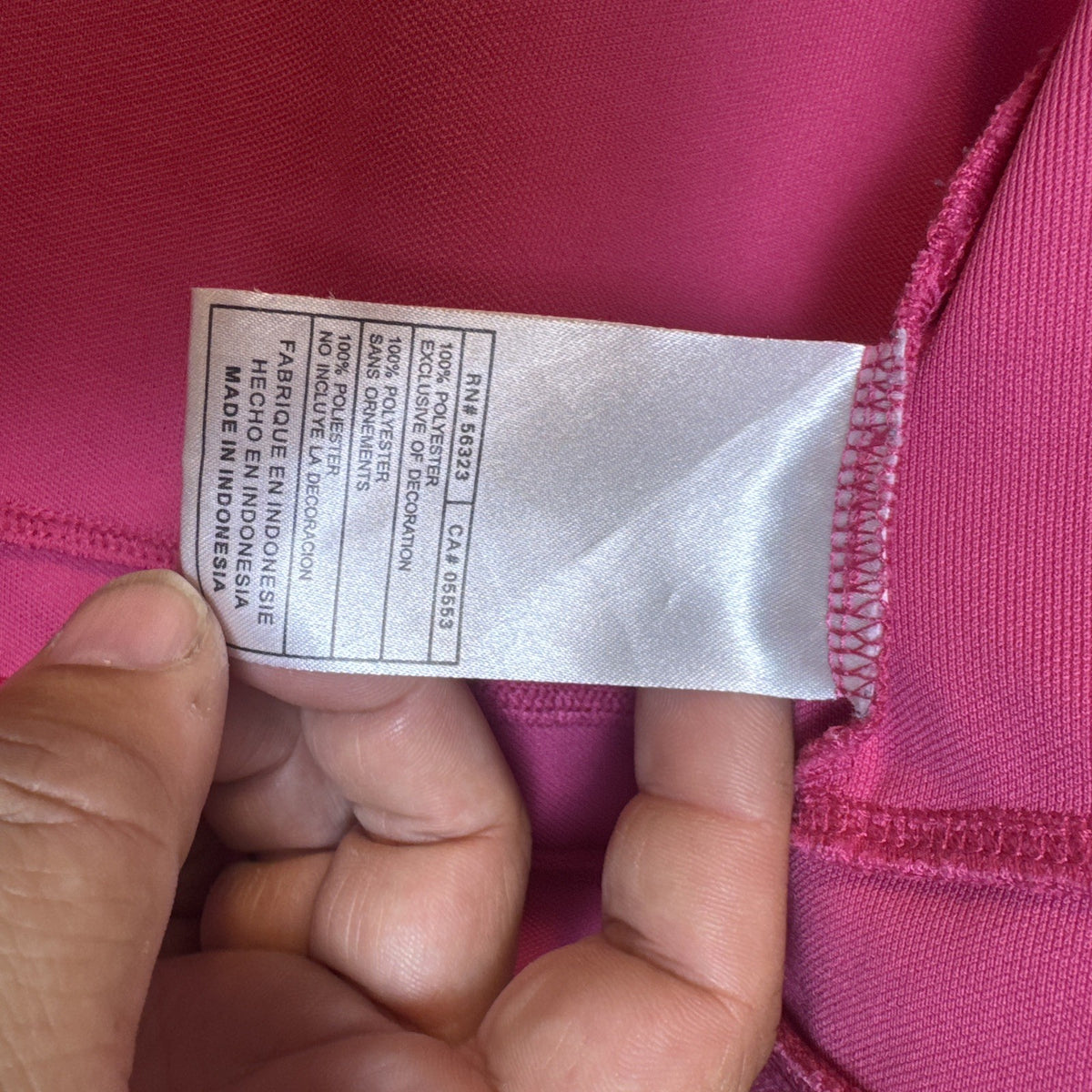 Nike Women's XL lightweight pink full-zip hoodie featuring raglan sleeves and hood.