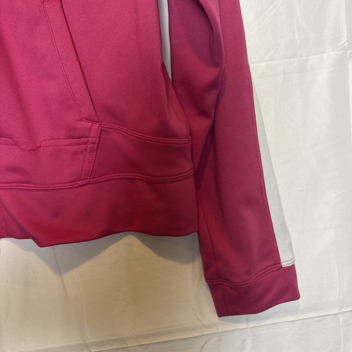 Nike Women's XL lightweight pink full-zip hoodie featuring raglan sleeves and hood.