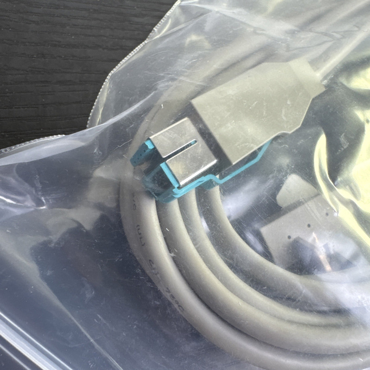IBM 12V powered USB to 4-pin POS keyboard cable 3.8 meters model 73Y0689 in new condition.