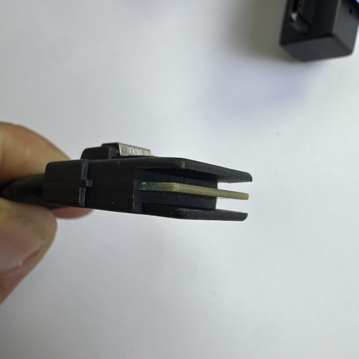 Genuine Dell PowerEdge T110 SAS RAID PERC hard drive cable part number 33CJ4