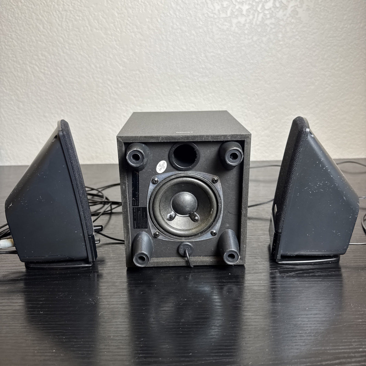 Gigaware 2.1 multimedia wired speaker system with subwoofer model 40-288