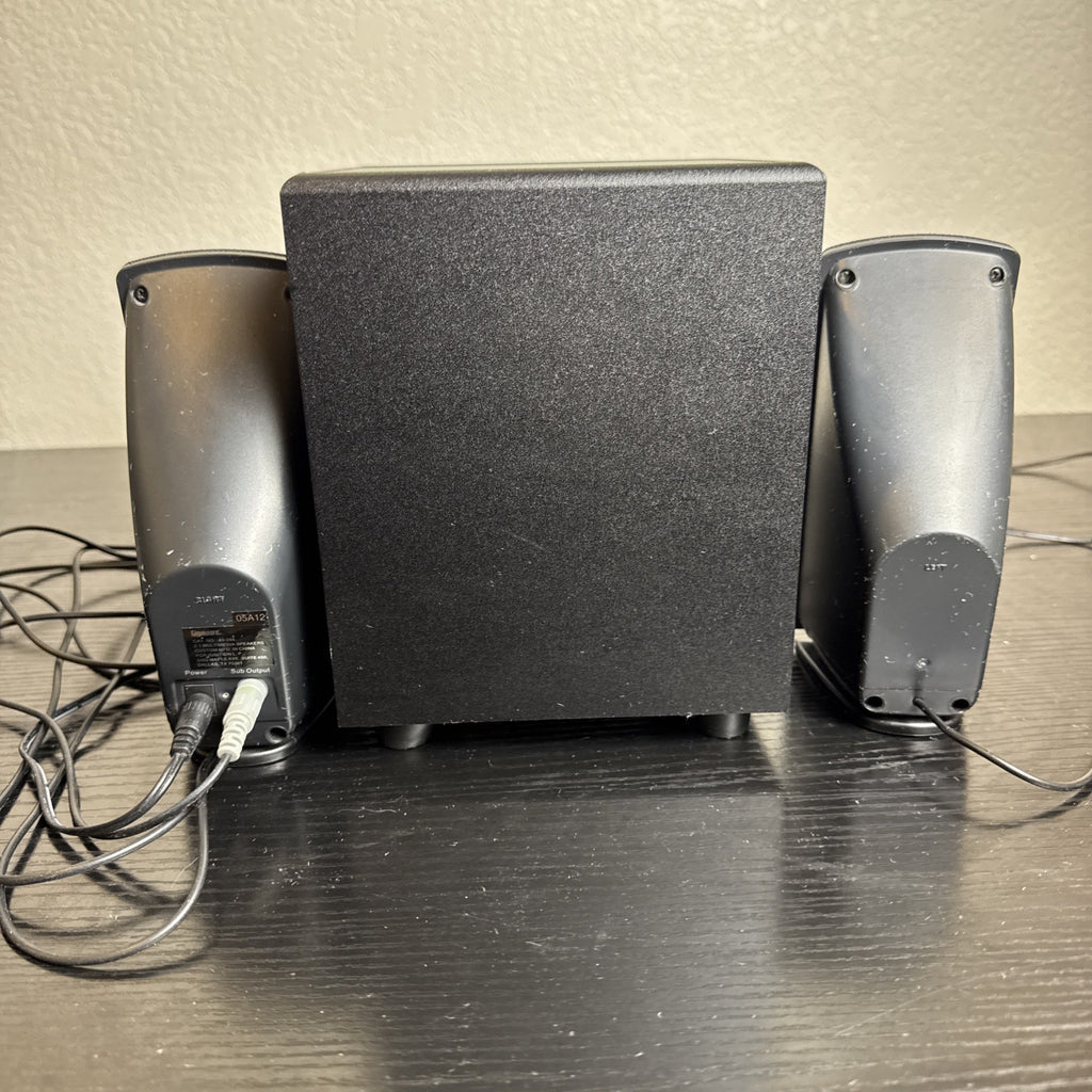 Gigaware 2.1 multimedia wired speaker system with subwoofer model 40-288