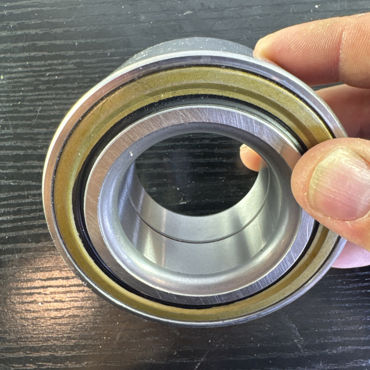 TRQ front wheel bearing part BHA54632 for Honda CR-V and Honda Element
