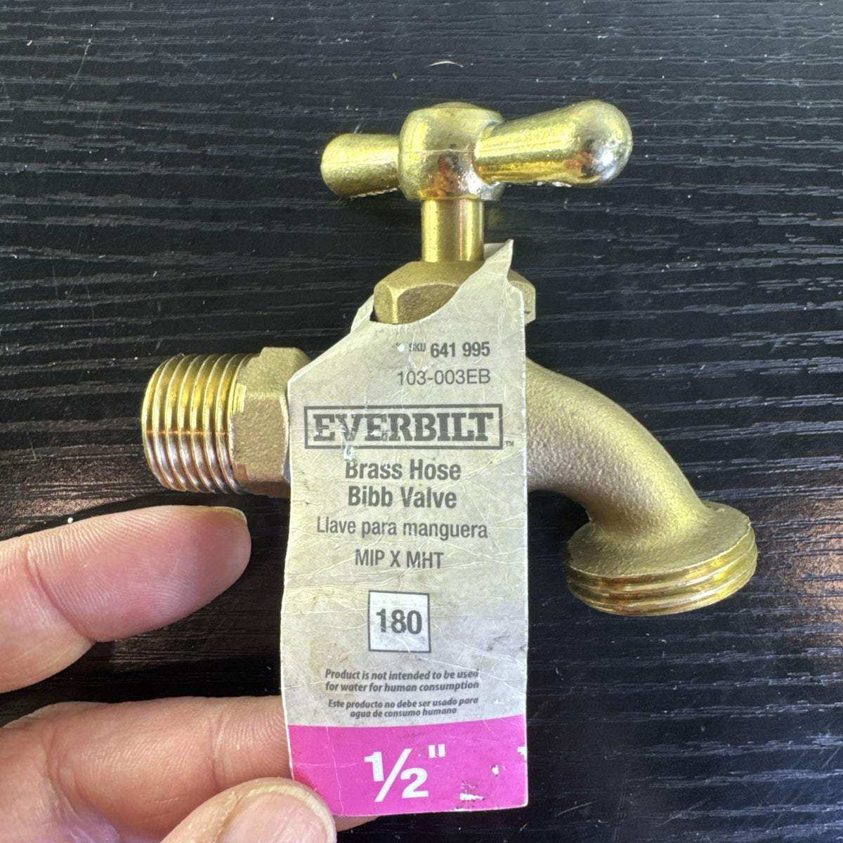 New Everbilt brass hose bibb valve with 1/2 inch MIP and 3/4 inch MHT connections