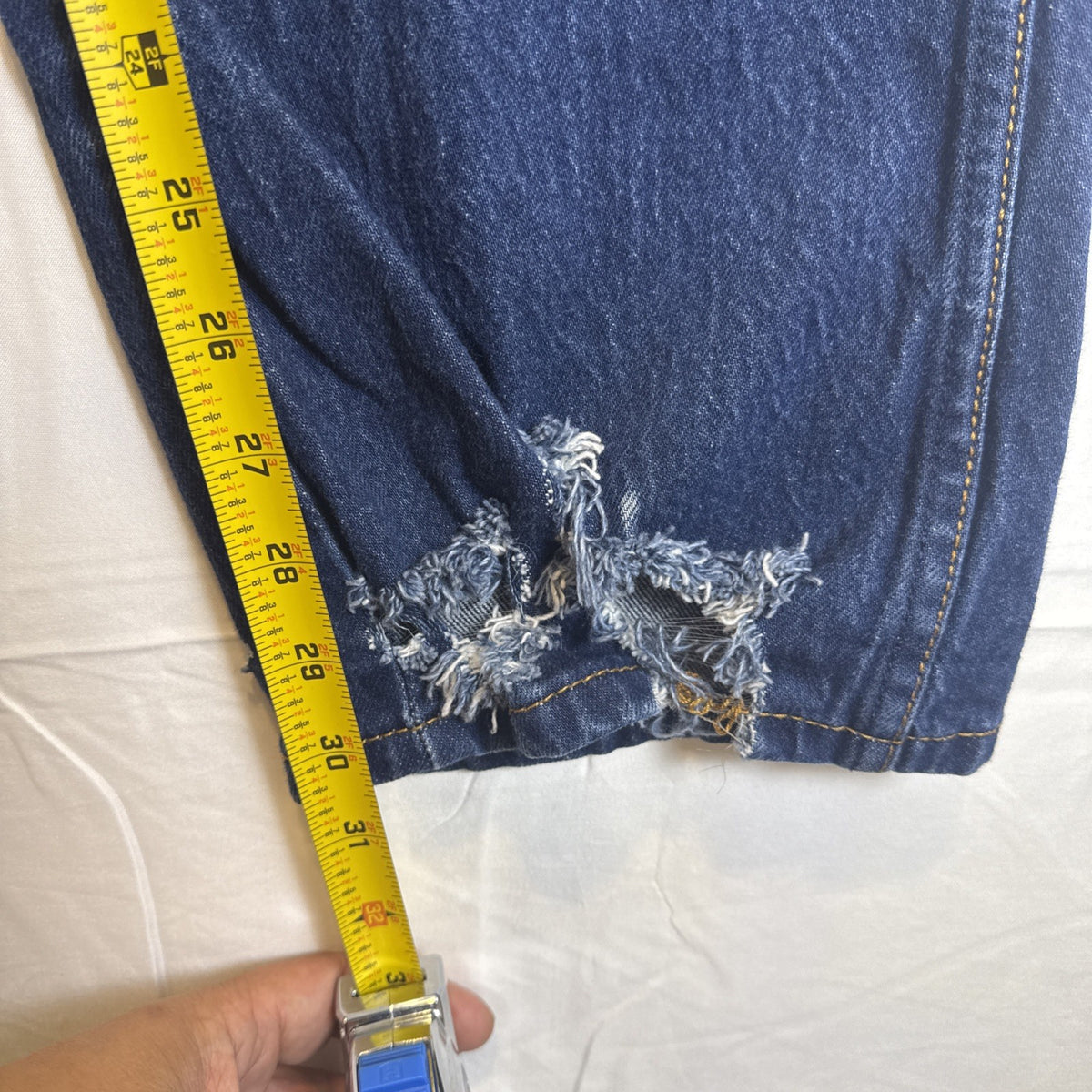 Levi's 537 men's regular fit straight leg jeans in dark wash blue denim, size 32x31