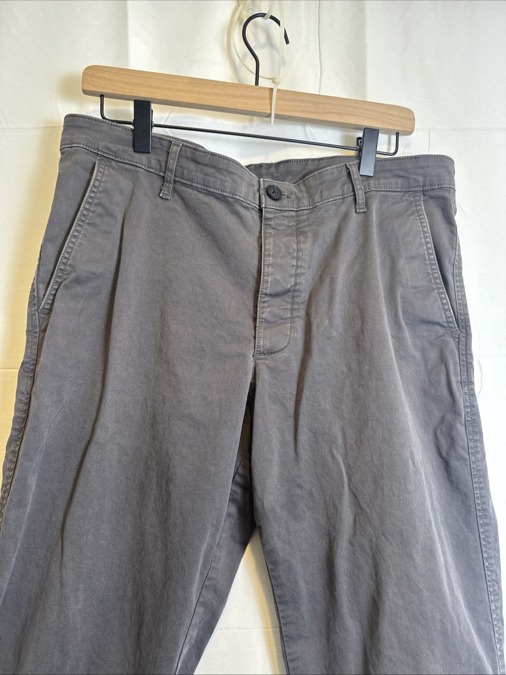 Calvin Klein men's contractor straight leg pants in black and gray, size 34x29.