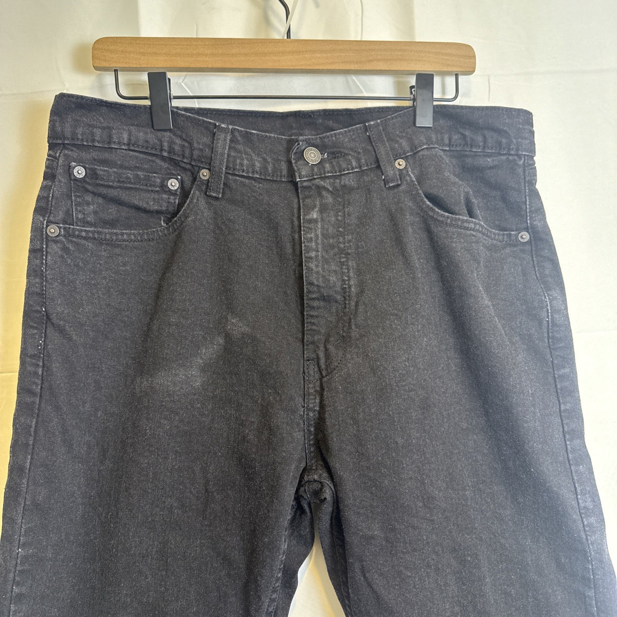 Levi's 505 men's slim straight black denim jeans size 34x27 in good pre-owned condition