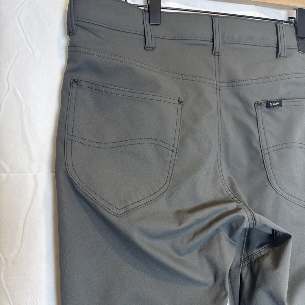 Lee Extreme Motion men's regular straight gray chino pants in size 36x32