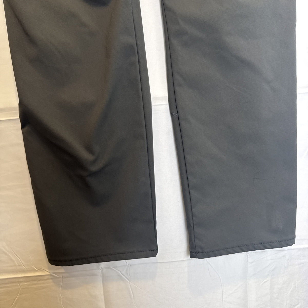 Lee Extreme Motion men's regular straight gray chino pants in size 36x32