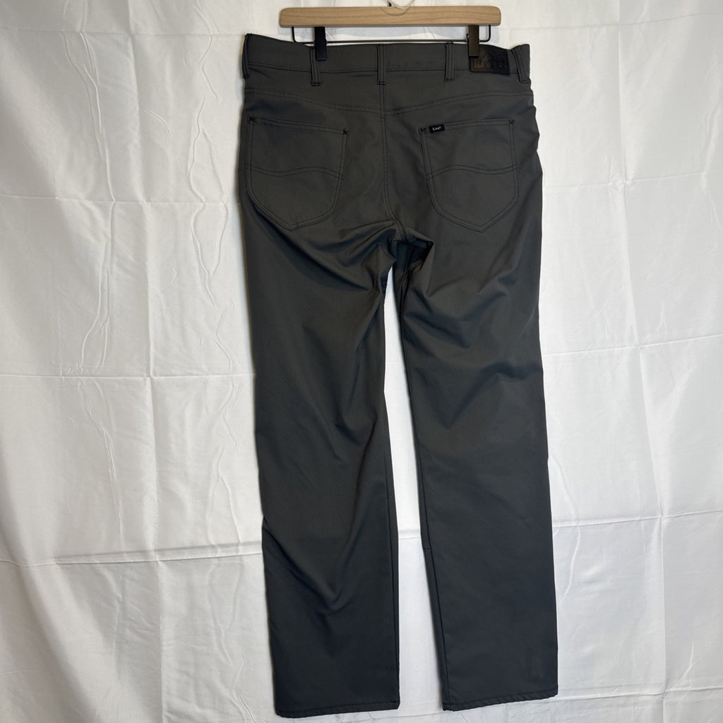 Lee Extreme Motion men's regular straight gray chino pants in size 36x32