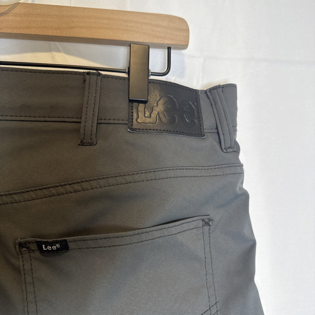 Lee Extreme Motion men's regular straight gray chino pants in size 36x32