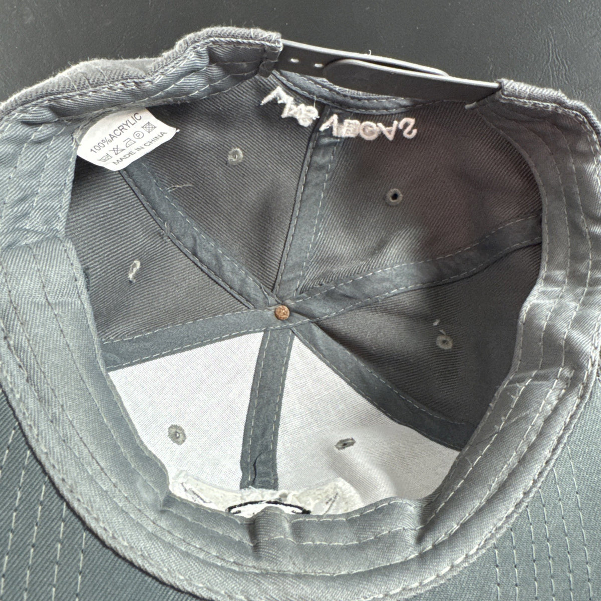 Gray Wynn Las Vegas Raiders Headline CrossSword snapback hat cap