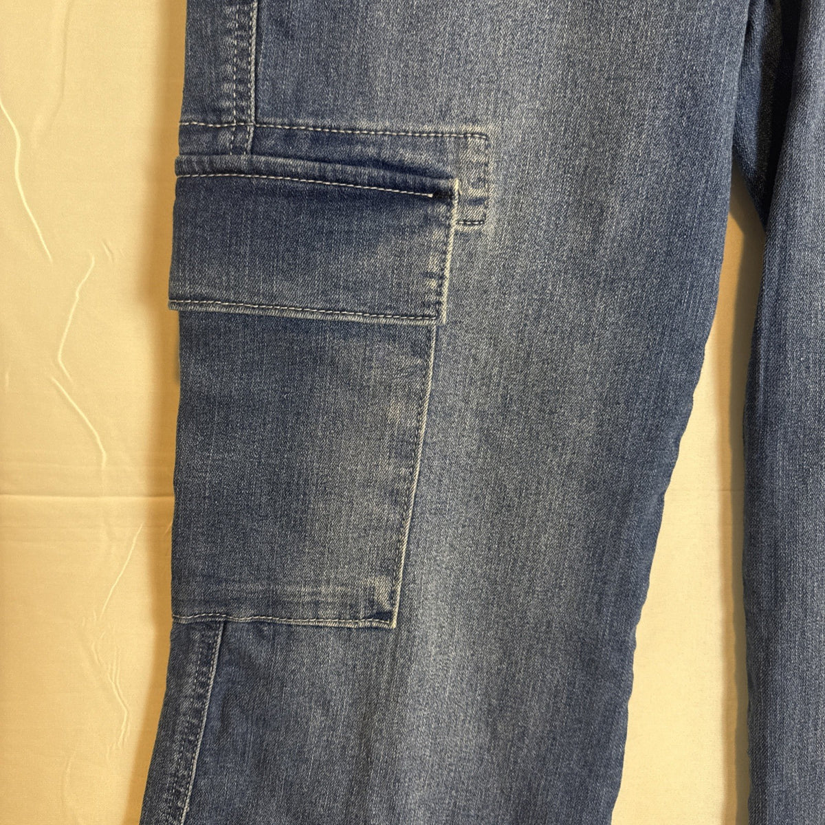 Vintage America women's medium wash stretch denim cargo bootcut jeans in size 4, new with tags.