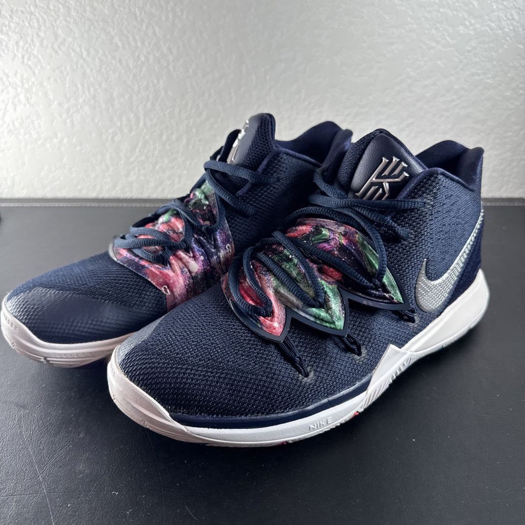 Nike Kyrie 5 Galaxy kids mid top basketball shoes in navy blue, size 6Y