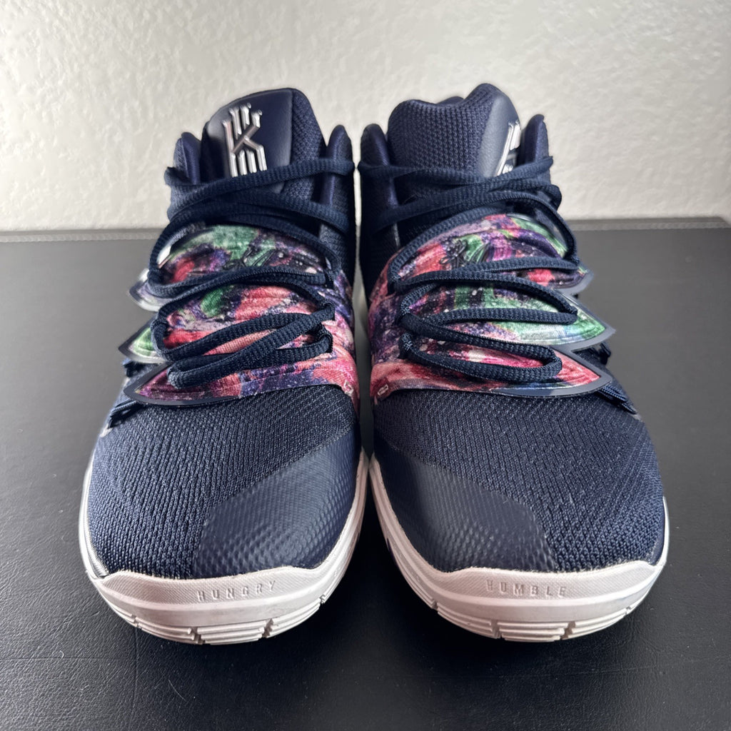 Nike Kyrie 5 Galaxy kids mid top basketball shoes in navy blue, size 6Y