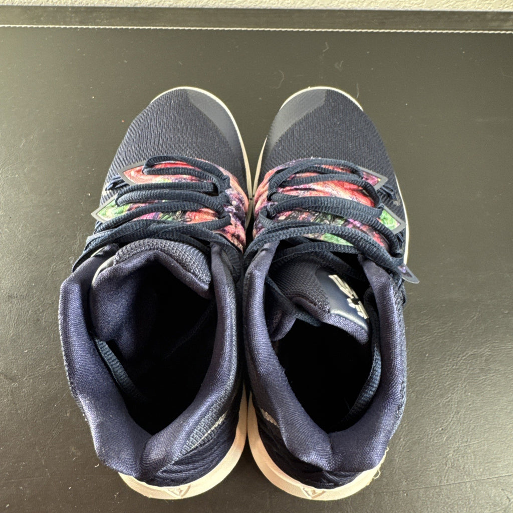 Nike Kyrie 5 Galaxy kids mid top basketball shoes in navy blue, size 6Y