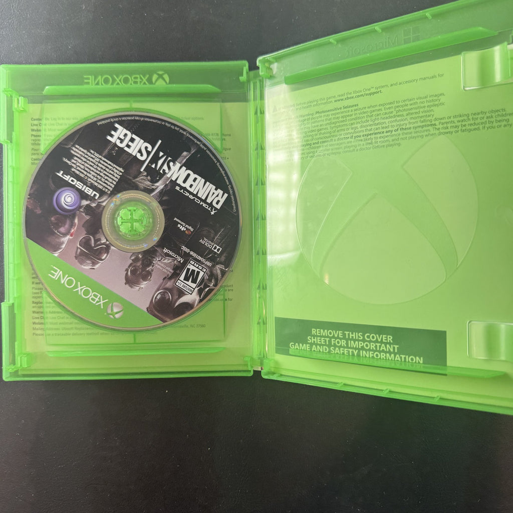Tom Clancy's Rainbow Six Siege Microsoft Xbox One game case and disc in very good condition.