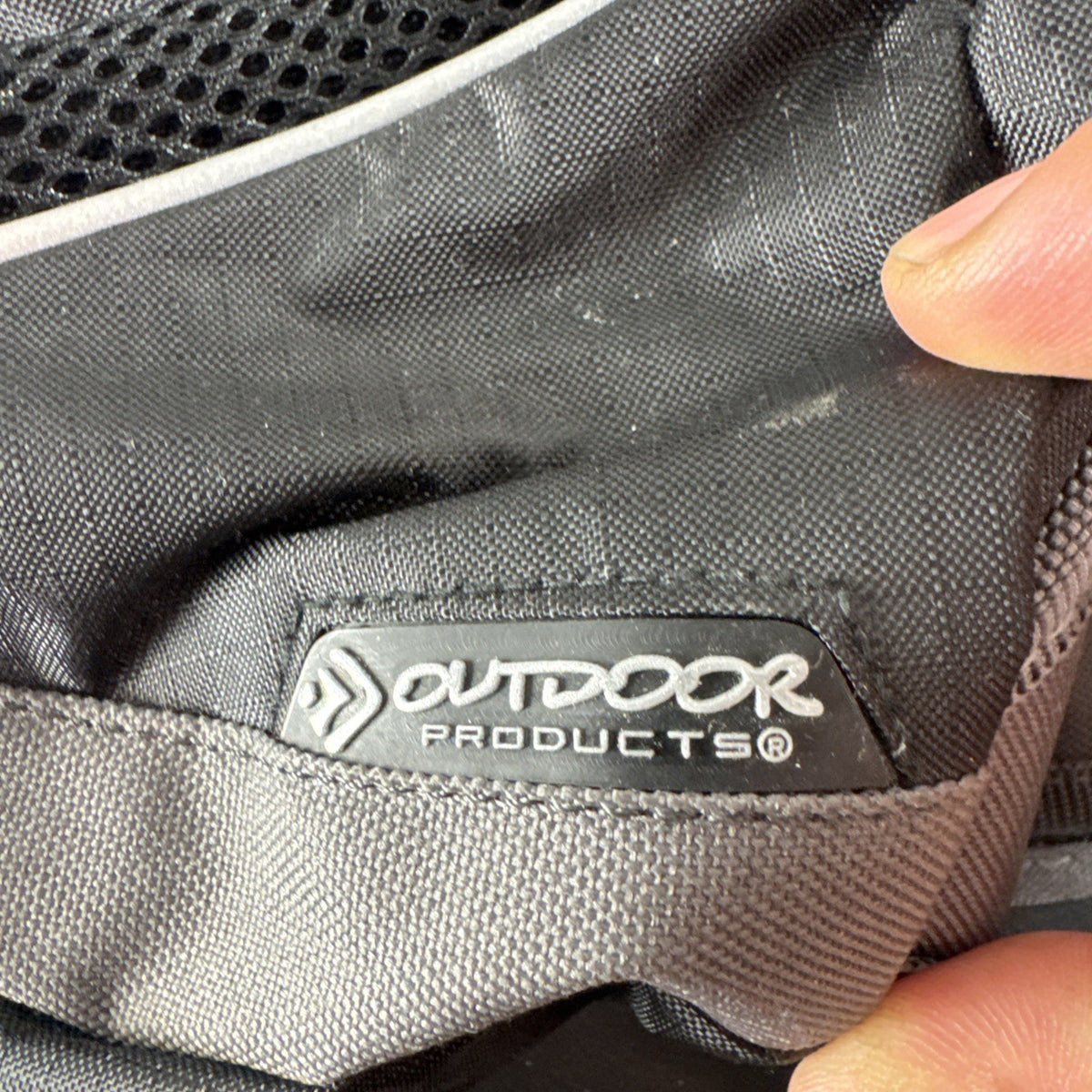Pre-owned Outdoor Products Interval Adventure 8.0 hiking waist pack with built-in water bottle holder