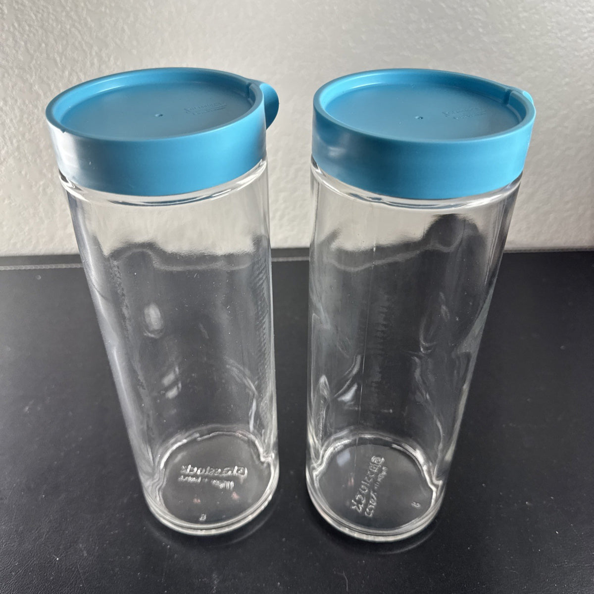 Glasslock 2-pack 1050mL round clear glass food storage canisters with blue lids