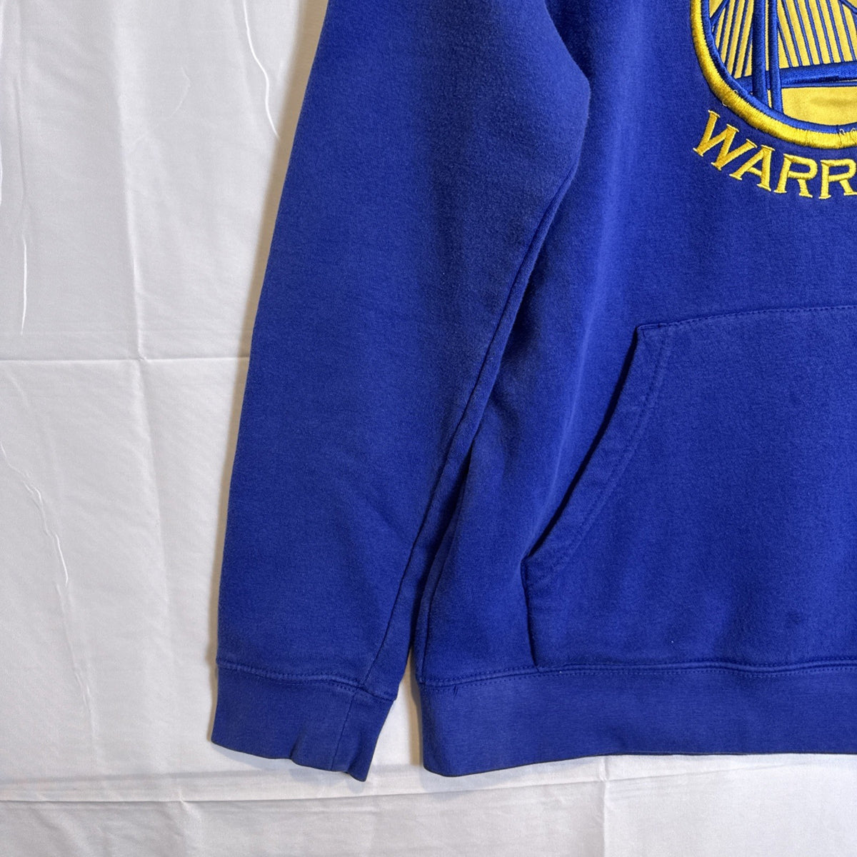 Front view of a pre-owned blue Golden State Warriors NBA pullover hoodie in Boys size XL.
