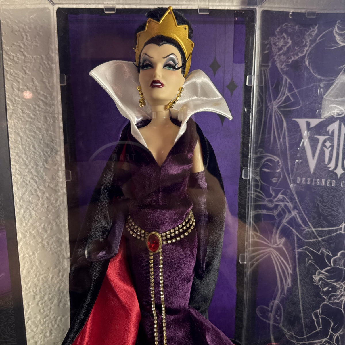 Disney Villains Designer Collection Evil Queen limited edition doll number 00928 in original acrylic display box