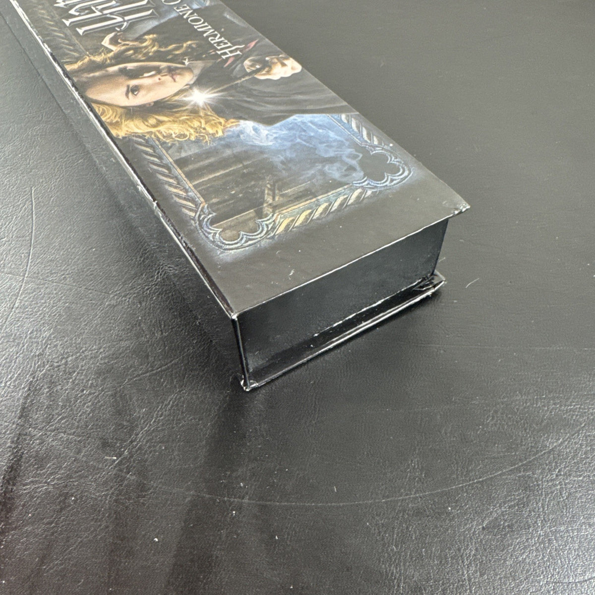 The Noble Collection 14-inch Harry Potter Dumbledore Illuminating Light Up Wand in new condition
