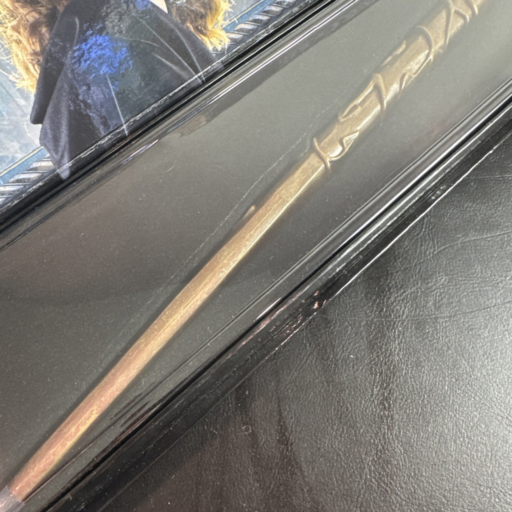 The Noble Collection 14-inch Harry Potter Dumbledore Illuminating Light Up Wand in new condition