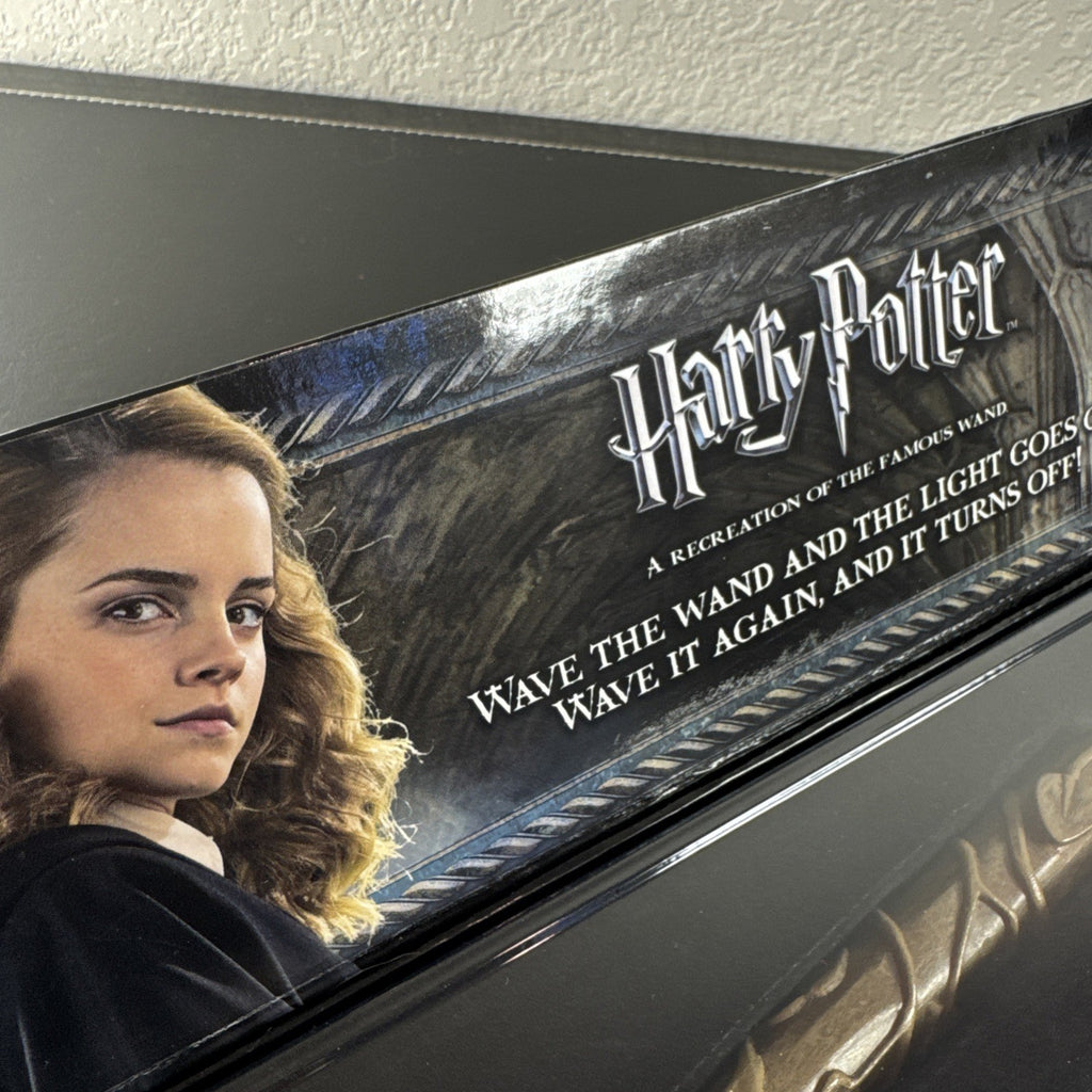 The Noble Collection 14-inch Harry Potter Dumbledore Illuminating Light Up Wand in new condition