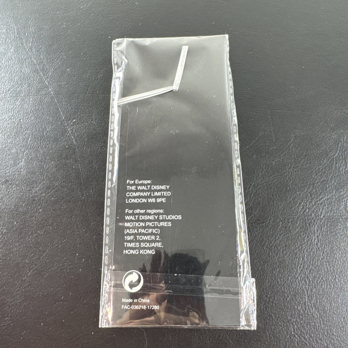 Sealed Star Wars The Last Jedi BB-8 rubber keychain in original packaging with metal ring and backing card.