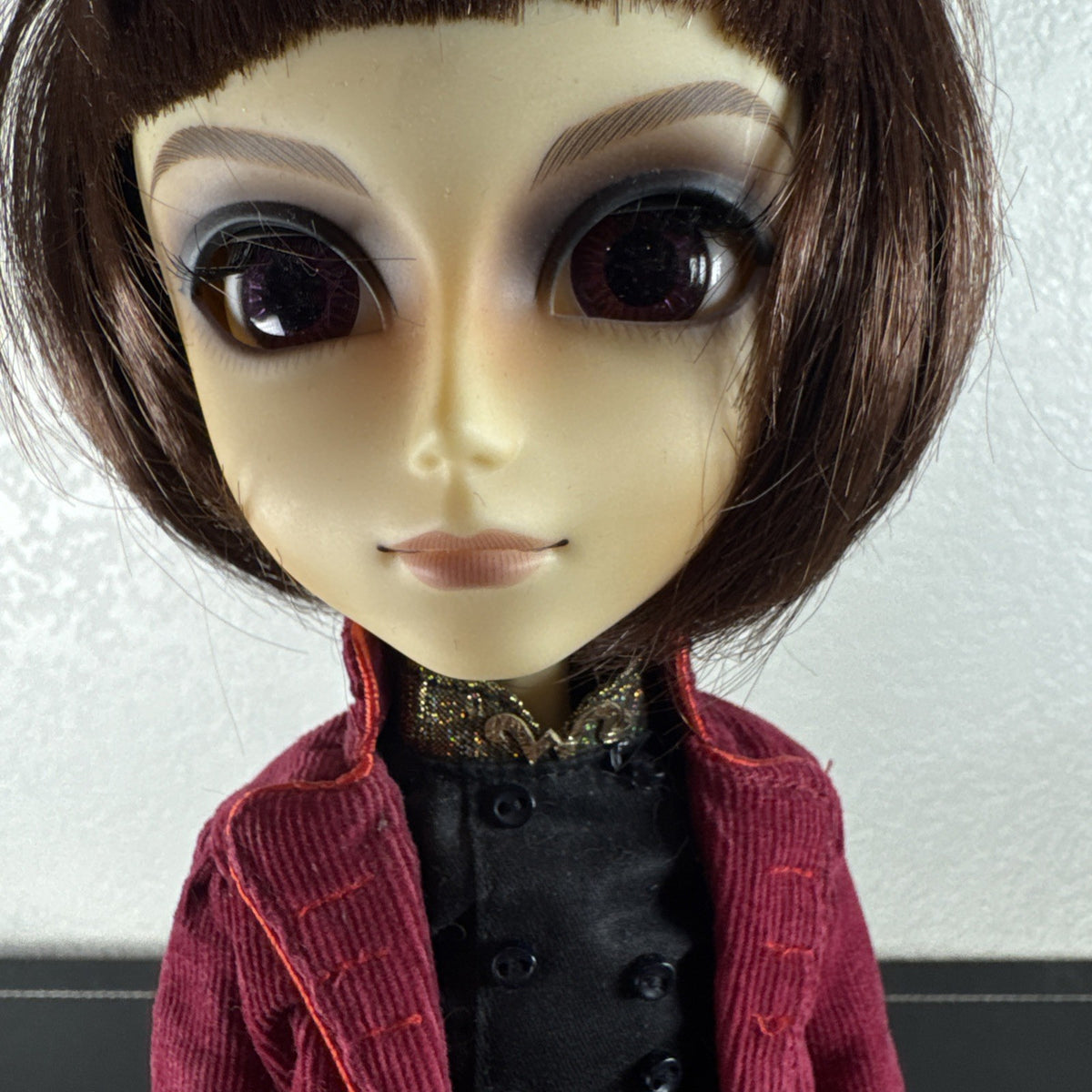 Taeyang Willy Wonka 14-inch loose doll wearing burgundy corduroy coat and holding walking stick