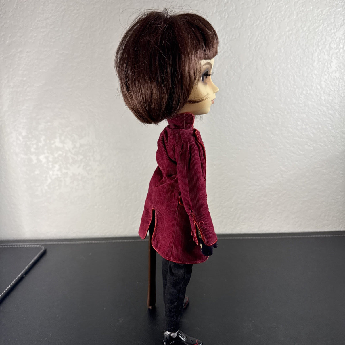 Taeyang Willy Wonka 14-inch loose doll wearing burgundy corduroy coat and holding walking stick