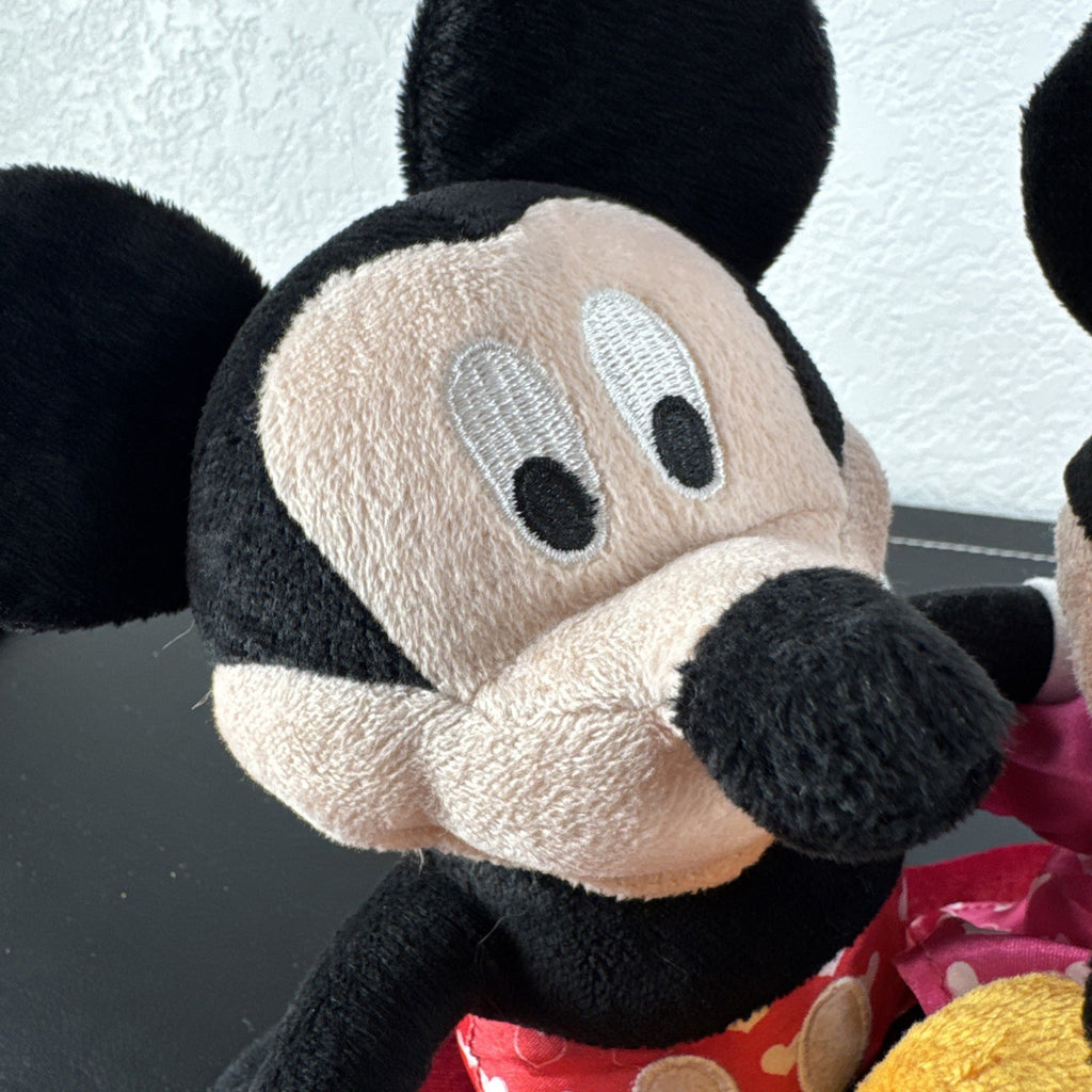 Disney Mickey and Minnie Mouse Love Pals Valentine plush set with light-up and kissing sound features.