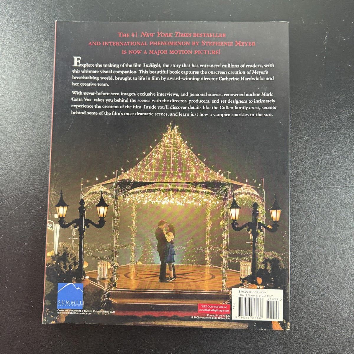 Front cover of Twilight The Complete Illustrated Movie Companion 2008 first edition paperback book by Mark Cotta Vaz.