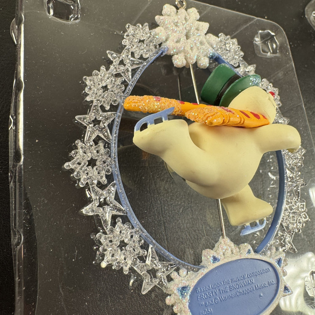 2005 Carlton Cards Heirloom Frosty the Snowman ice skating Christmas ornament in original box