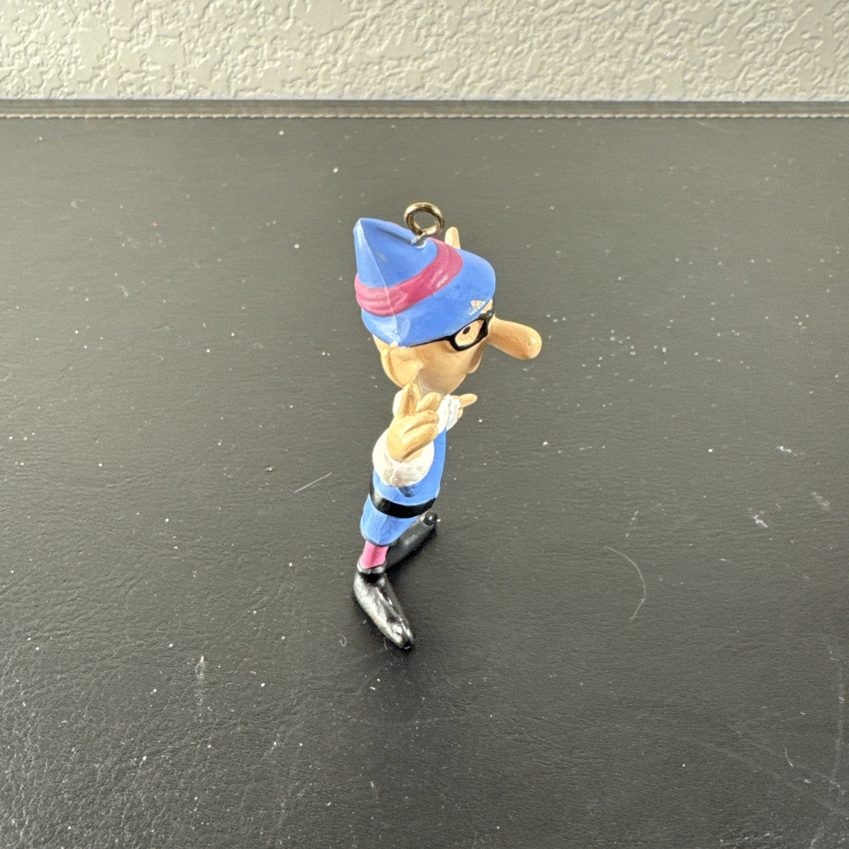 Playing Mantis 2002 Rudolph Misfit Toys 3-inch plastic Tall Elf Christmas figure
