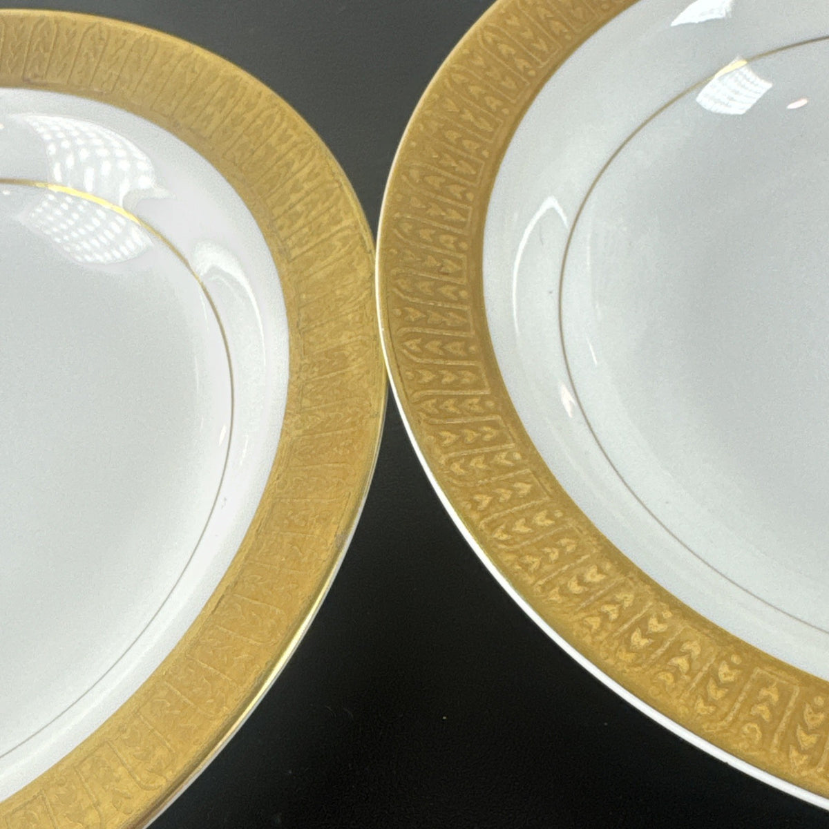 Set of 4 vintage Sango Georgetown fine china 5.5-inch dessert bowls with gold trim made in Japan.