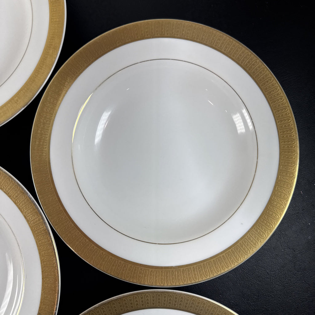 Set of 7 Sango Georgetown fine china 8.5-inch rim soup bowls featuring gold trim, made in Japan.