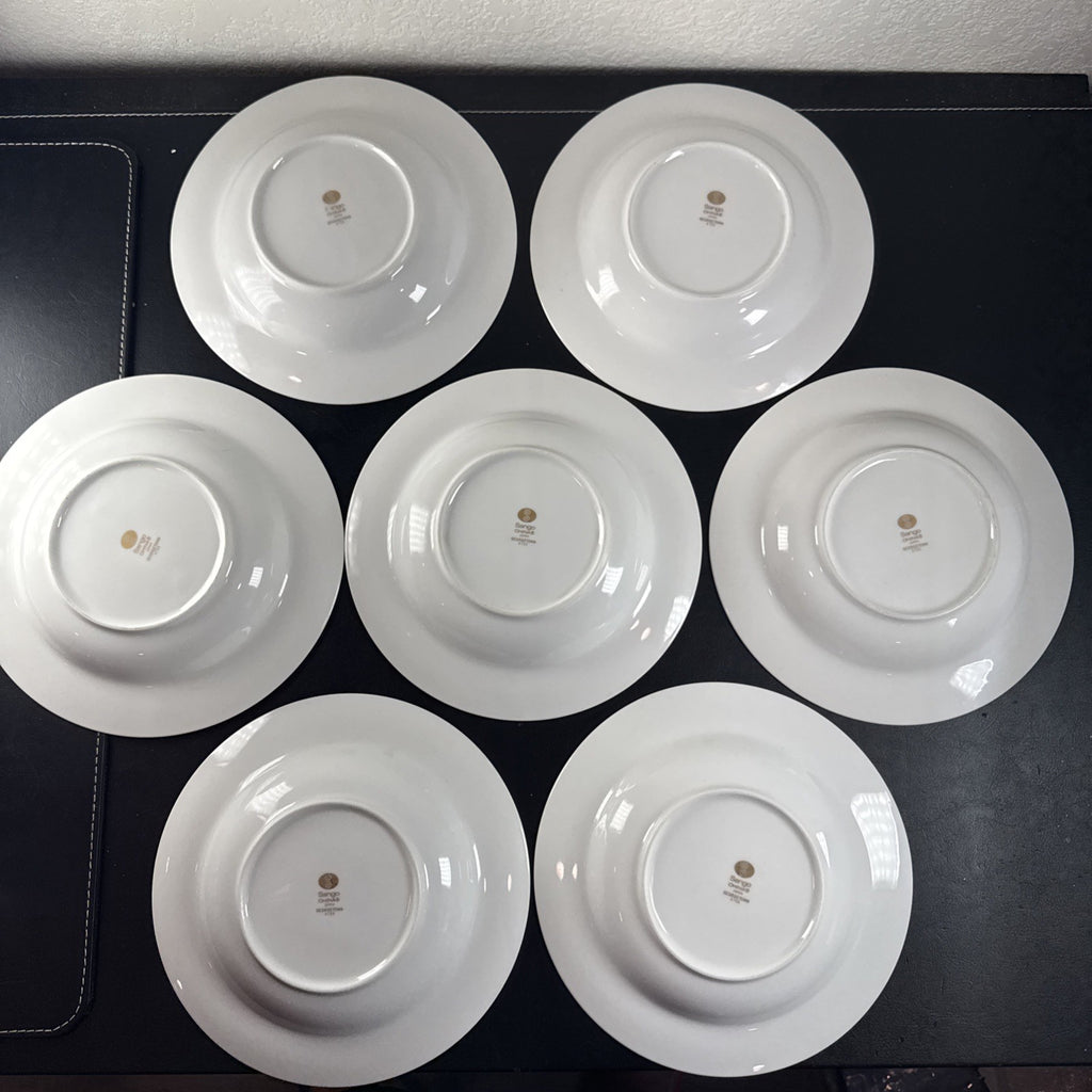 Set of 7 Sango Georgetown fine china 8.5-inch rim soup bowls featuring gold trim, made in Japan.