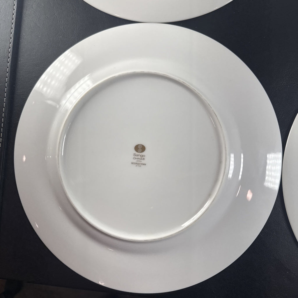 Set of 4 vintage Sango Georgetown pattern 3755 fine china dinner plates with heavy gold trim, 10.5 inch diameter.