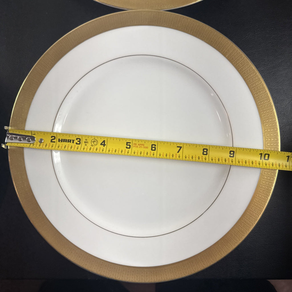 Set of 4 vintage Sango Georgetown pattern 3755 fine china dinner plates with heavy gold trim, 10.5 inch diameter.