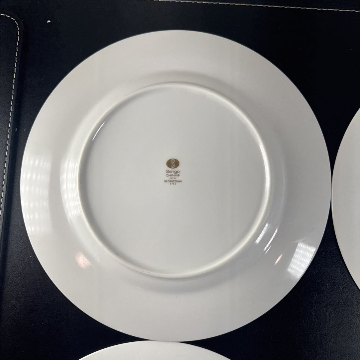 Set of 4 vintage Sango Georgetown pattern 3755 fine china dinner plates with heavy gold trim, 10.5 inch diameter.