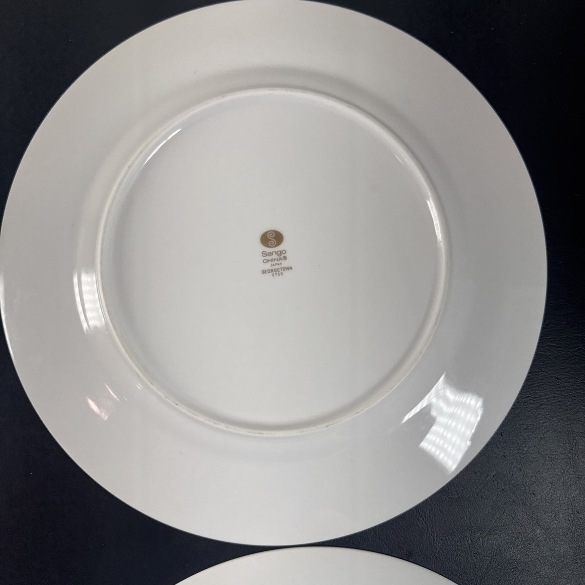 Set of 4 vintage Sango Georgetown pattern 3755 fine china dinner plates with heavy gold trim, 10.5 inch diameter.