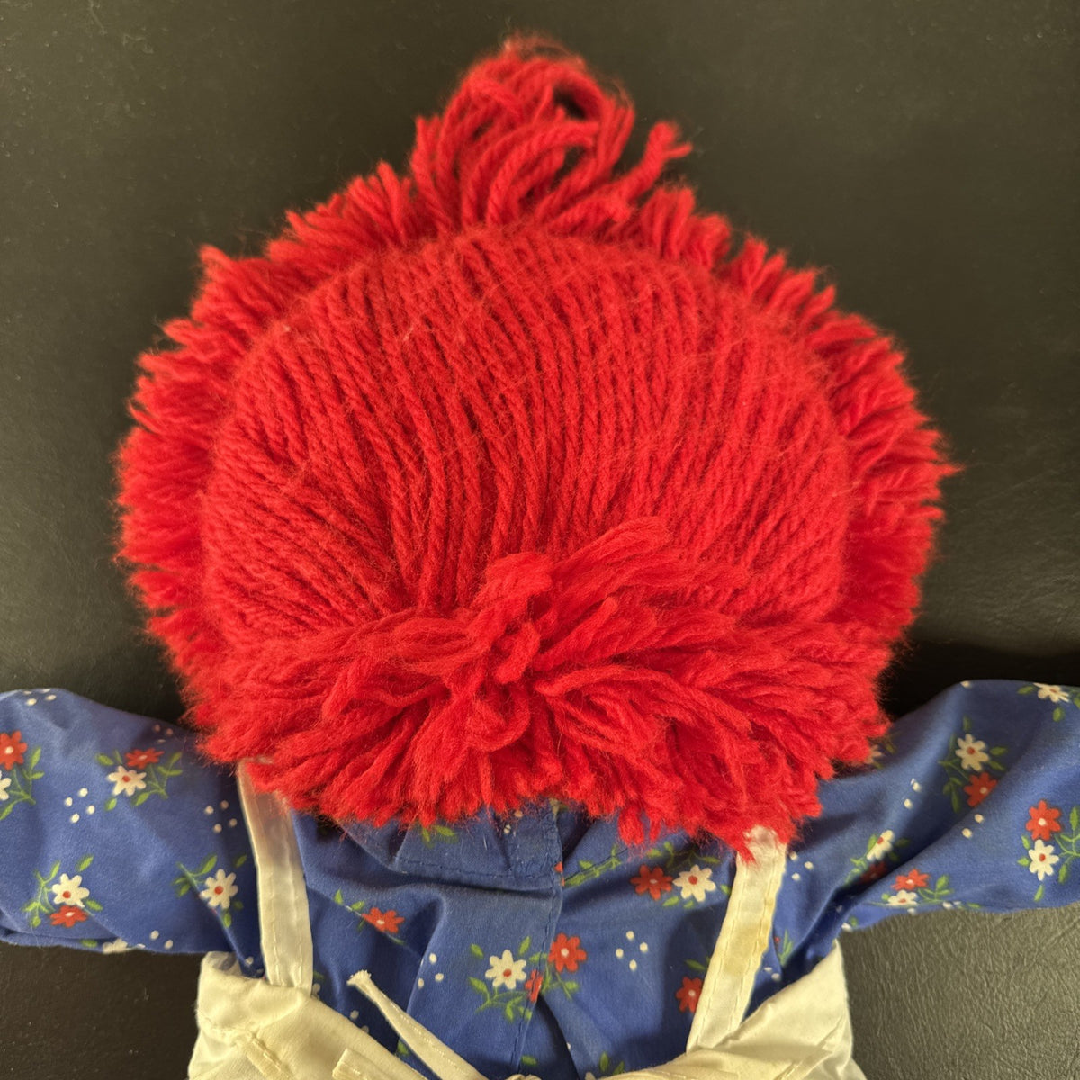 Vintage 1987 Playskool Raggedy Ann 18 inch cloth rag doll in blue dress and white apron