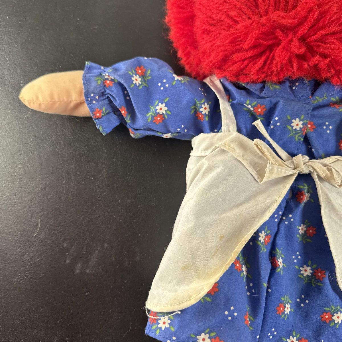 Vintage 1987 Playskool Raggedy Ann 18 inch cloth rag doll in blue dress and white apron