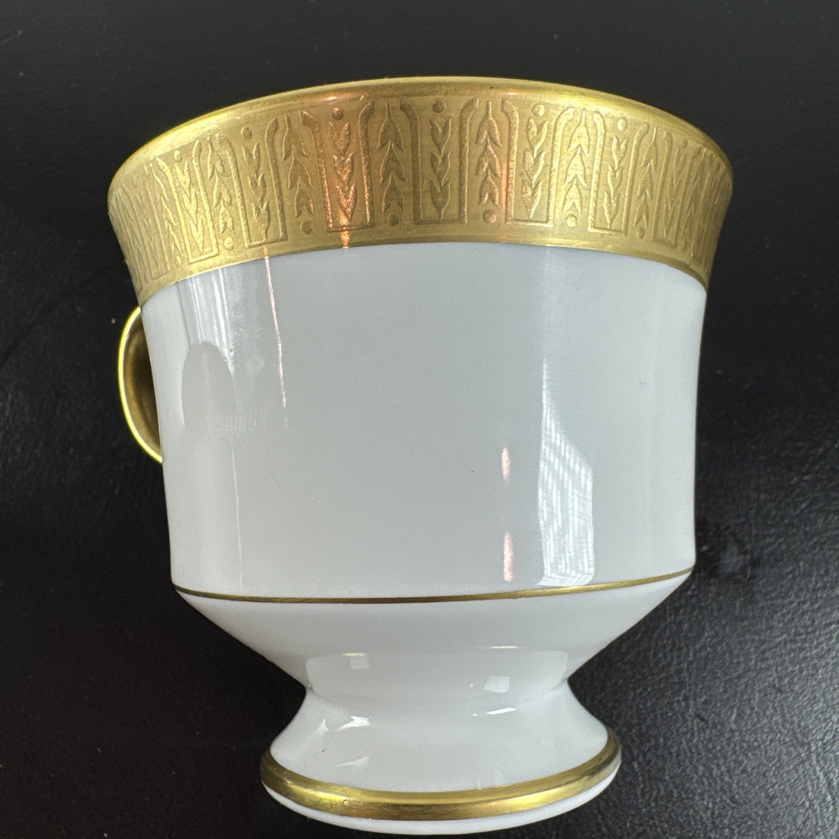 Pair of vintage Japanese Sango Georgetown fine china teacups with heavy gold rim detailing.