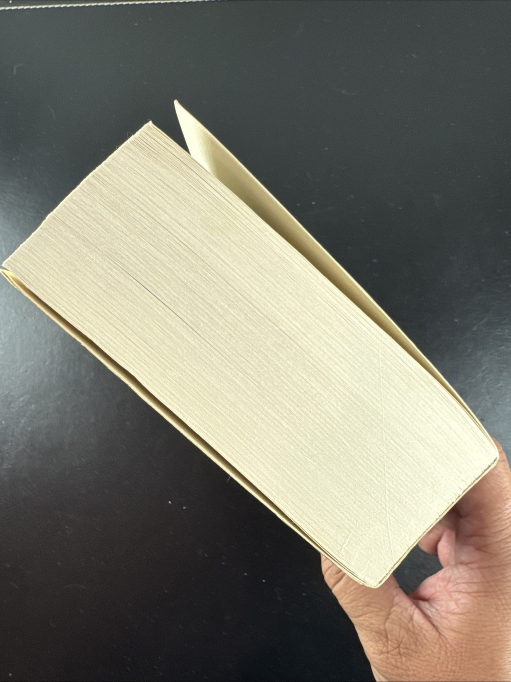 Signed title page of Breaking Dawn paperback edition by Stephenie Meyer